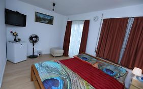 B&B Glatthall